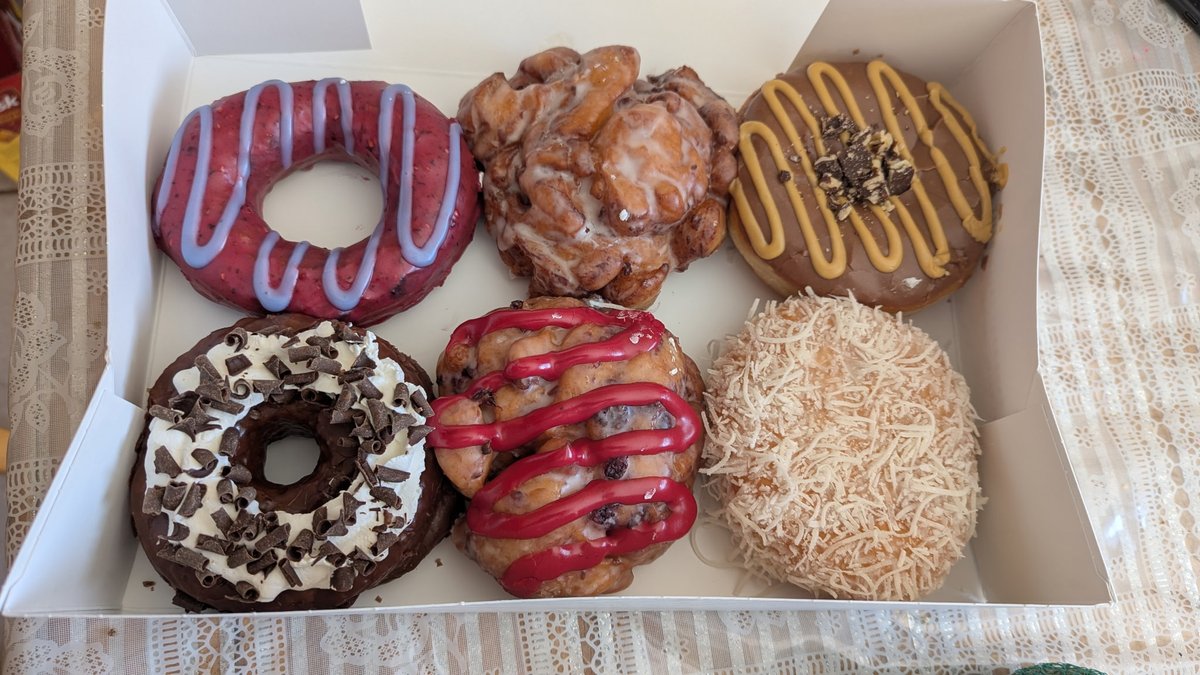 Ad5xlh (@u_ad5xlh) on Twitter photo Sometimes you just need a sweet! <a href="/madscientists_x/">Mad Scientists 🧪</a> have to try every flavor so there will be more on order. What's your favorite donut? Sometimes you just need a sweet! <a href="/madscientists_x/">Mad Scientists 🧪</a> have to try every flavor so there will be more on order. What's your favorite donut?