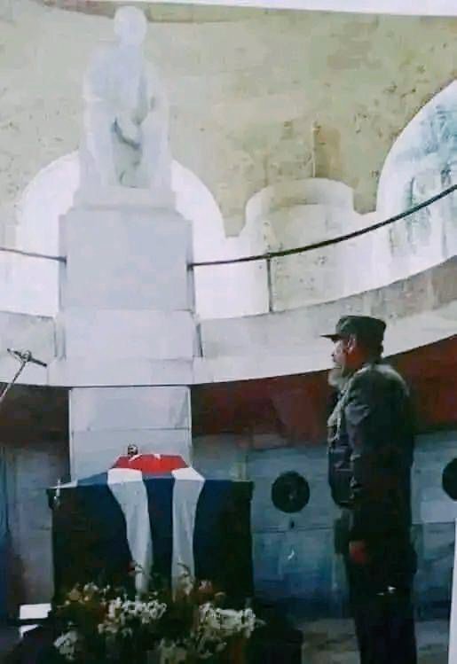 "Te lo prometió Martí y Fidel te lo cumplió". Consolidar y perfeccionar,cada idea y conquista, nos corresponde a todos, en esta, nuestra #CubaViva