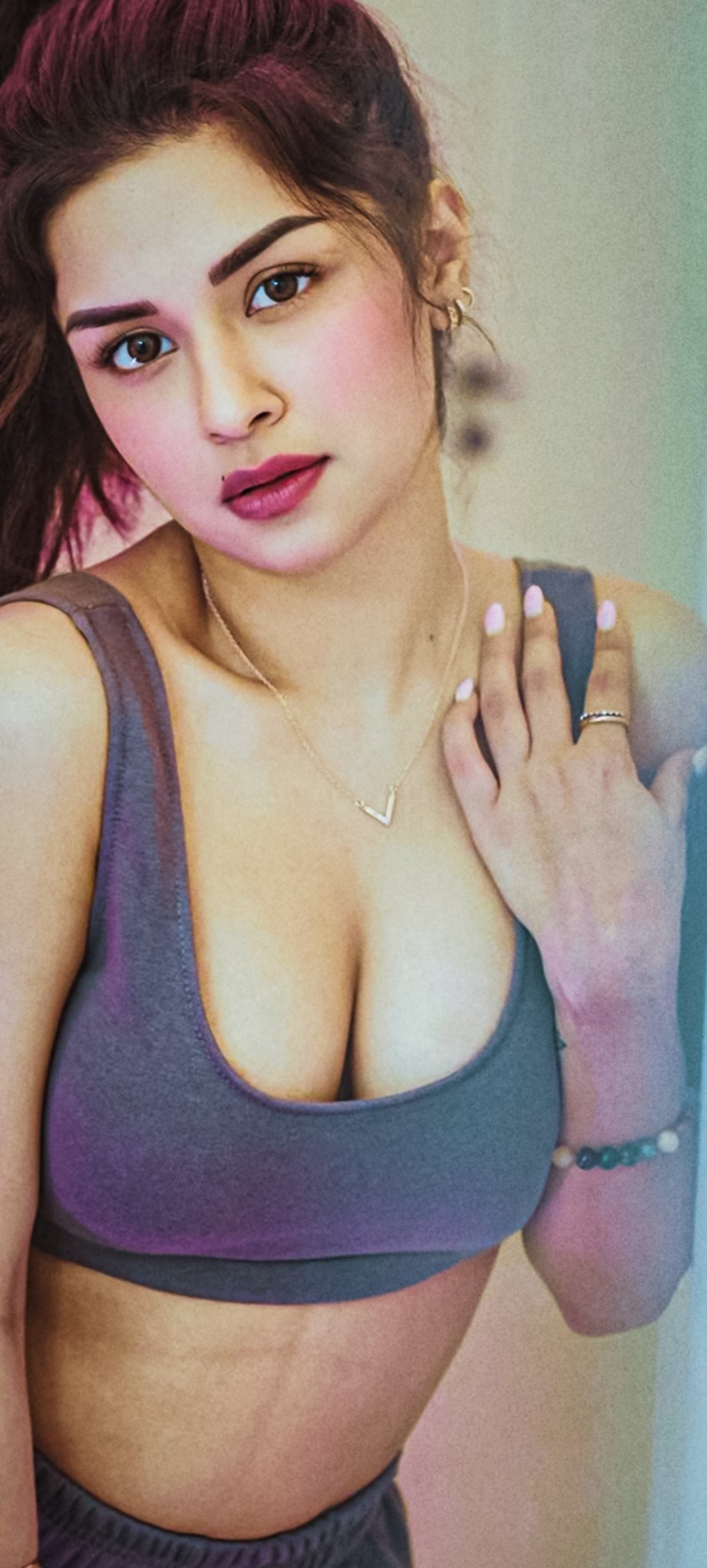 GrcBk19bAAA0Rxf?format=jpg&name=large