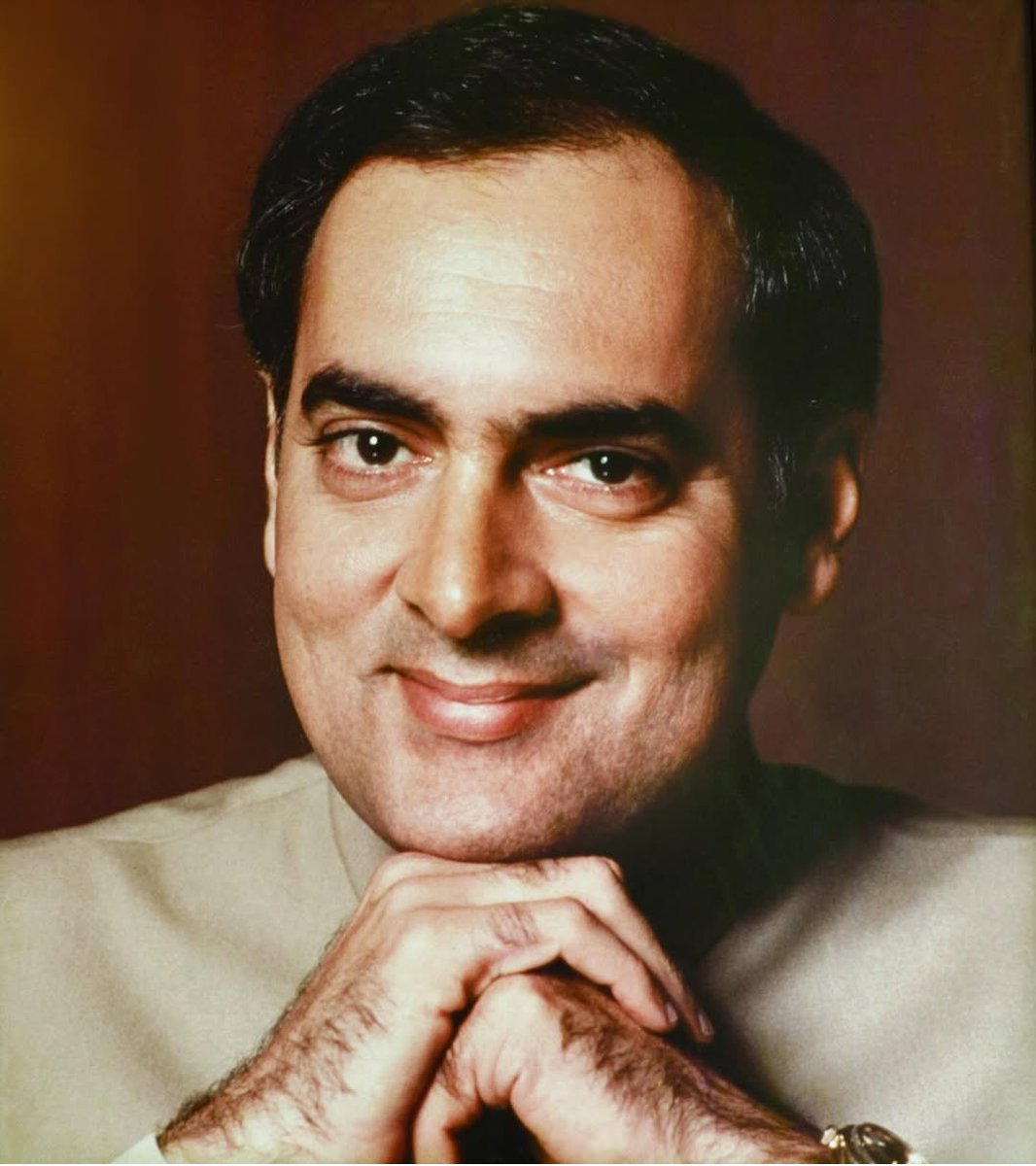 भारत के पूर्व प्रधानमंत्री एवं भारत रत्न, स्व.श्री राजीव गाँधी जी के शहादत दिवस पर भावपूर्ण श्रद्धांजलि! 

आपकी दूरदर्शिता, तकनीकी क्रांति, और युवाओं को सशक्त बनाने वाले निर्णय आज भी देश को आगे बढ़ाने की प्रेरणा देते हैं। 
आपका योगदान भारतवर्ष सदैव स्मरण रखेगा।

#RajivGandhi