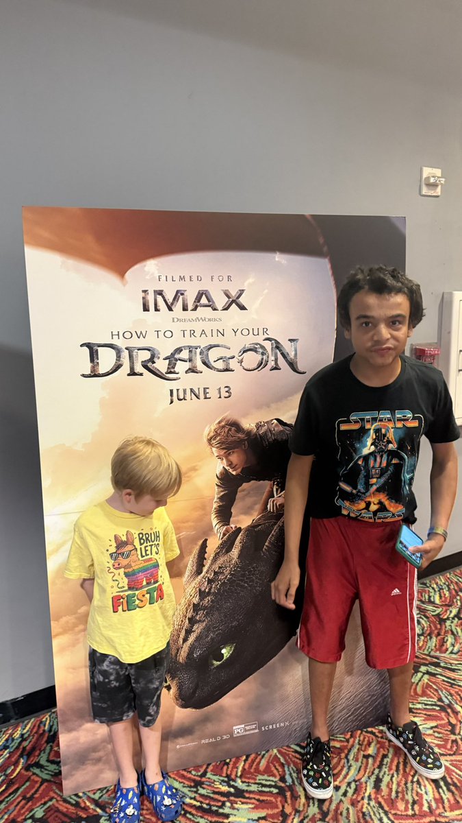 ChuckCommerton's tweet photo. Last night, Colton, Bry, and I got to attend a premier of How To Train Your Dragon movie.  It is is by far the best live action adaptation from a cartoon and Gerard Butler absolutely knocked it out of the park.   

#HowToTrainYourDragon   @HTTYDragon https://t.co/m2rGNs3HMB