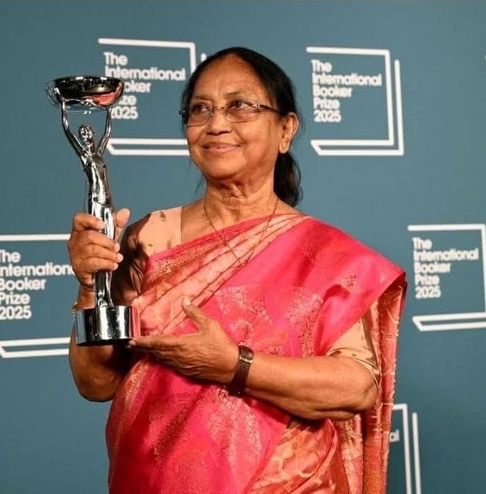 ಅಂತಾರಾಷ್ಟ್ರೀಯ ಬೂಕರ್ ಸಾಹಿತ್ಯ ಪ್ರಶಸ್ತಿ ಪುರಸ್ಕೃತರಾಗಿರುವ ಕನ್ನಡದ ಹೆಮ್ಮೆಯ ಲೇಖಕಿ ಬಾನು ಮುಸ್ತಾಕ್ ಅವರಿಗೆ ಹೃತ್ಪೂರ್ವಕ ಅಭಿನಂದನೆಗಳು. ಇದು ಕನ್ನಡ, ಕನ್ನಡಿಗ ಮತ್ತು ಕರ್ನಾಟಕ ಸಂಭ್ರಮಿಸುವ ಹೊತ್ತು.

ಈ ನೆಲದ ಸೌಹಾರ್ದತೆ, ಜಾತ್ಯತೀತತೆ ಮತ್ತು ಸೋದರತ್ವದ ನಿಜ ಮೌಲ್ಯಗಳನ್ನು ಮೈಗೂಡಿಸಿಕೊಂಡು ಬರೆಯುತ್ತಿರುವ ಬಾನು ಮುಸ್ತಾಕ್ ಅವರು