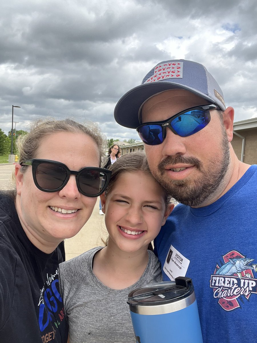Megan Abramczyk (@sceabramczykap) on Twitter photo Our 5th graders enjoyed their barbecue today. Thank you to the volunteers and donations from our families that helped make it happen. We also want to thank <a href="/StoneCreekPTC/">Stone Creek Elementary PTC</a> for the snow cones! Our 5th graders enjoyed their barbecue today. Thank you to the volunteers and donations from our families that helped make it happen. We also want to thank <a href="/StoneCreekPTC/">Stone Creek Elementary PTC</a> for the snow cones!