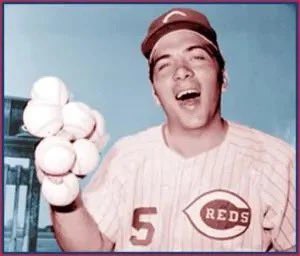 AndyMerry37's tweet photo. @GreaseLightnin_ @RumpleForeskin_ No, I can’t take credit for being the Johnny Bench of dads https://t.co/wLg8BtXMMr