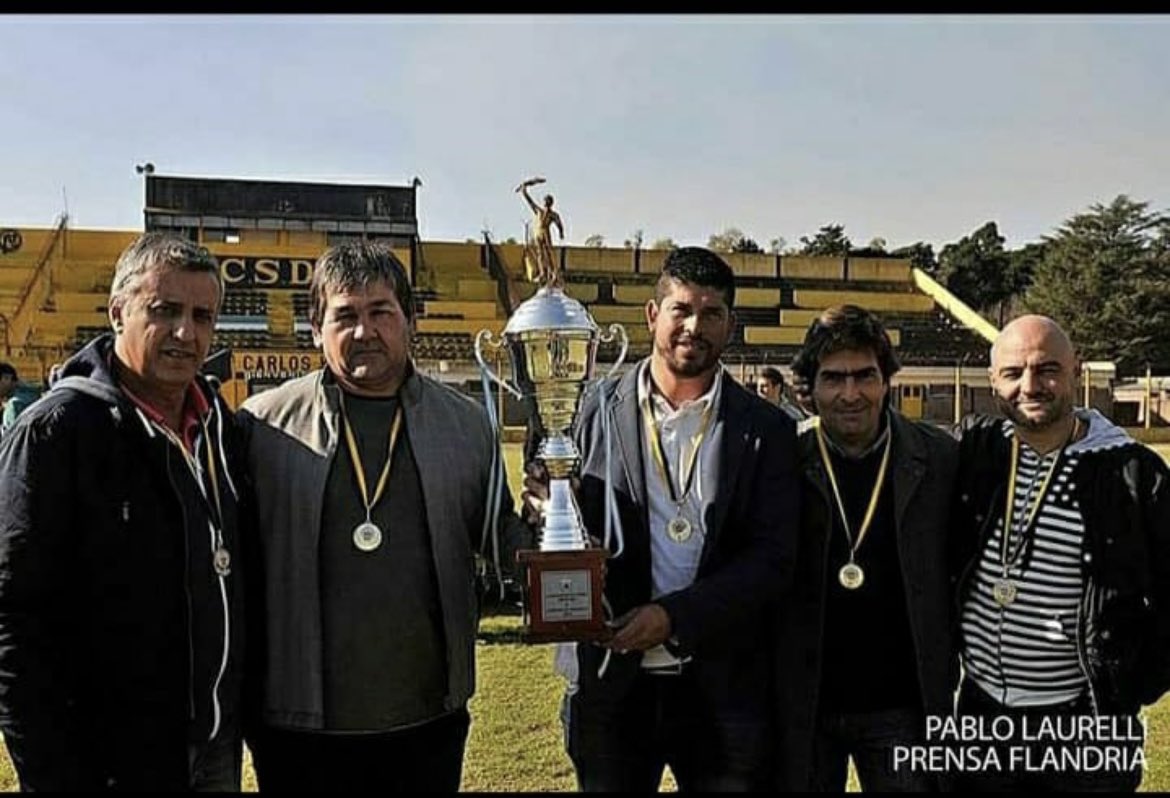 maticasas5's tweet photo. Me trataban de loco… histórico lo de la Dupla!
El ascenso con Flandria top numero 2, quedara en primer lugar el partido de esta noche como el mas importante en su carrera https://t.co/LoQKIwqvzN