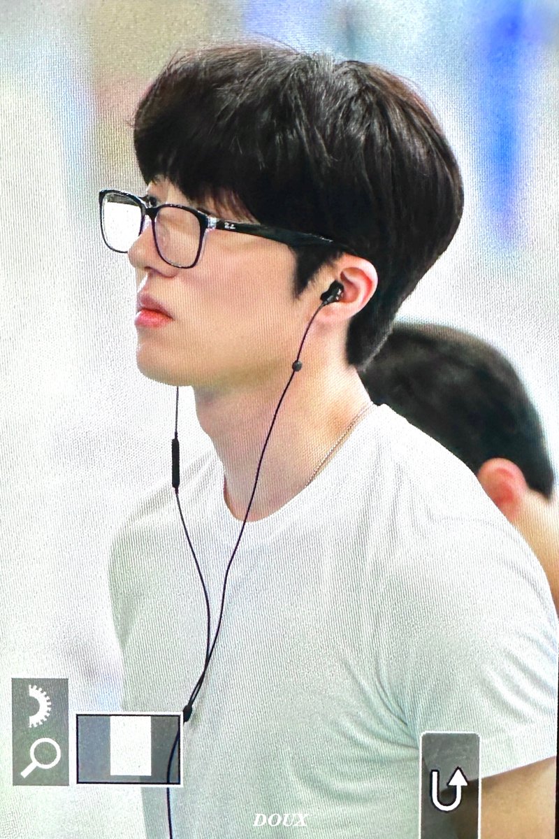 doux_cn's tweet photo. 250521 👓 
#찬희 #강찬희 #CHANI #SF9 https://t.co/PzmO44dPtj