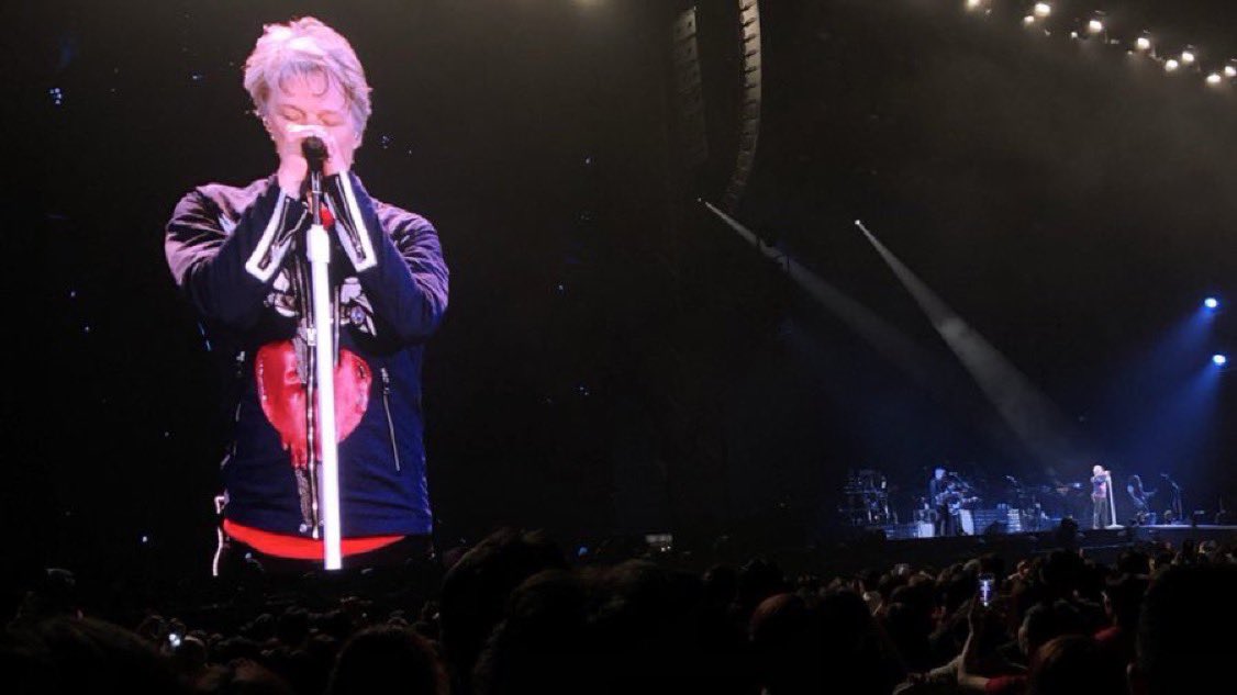 crazytrain876's tweet photo. 🇯🇵🇯🇵🇯🇵
Please come to Japan again ‼︎#BonJovi #ボンジョヴィ #THINFSTour #TokyoDome #bonjoviMemories https://t.co/20cR9Nx36X