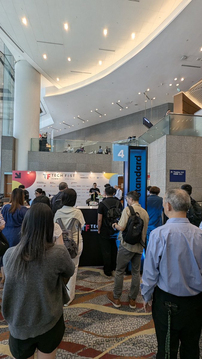 yechile's tweet photo. Hong Kong Tech summit isn't very tech for the entrance. You need to be scanned 3 times and wait in 3 lines before getting any badge #HongKong #TechSummit https://t.co/4Y2JbNya6K