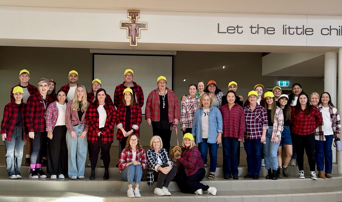 InfantJesus54's tweet image. Every year, a picture book written &amp;amp; illustrated by an Australian is read simultaneously in libraries, schools, preschools, &amp;amp; other places around the country.  'Truck Cat,' is a story that’s all about belonging and connection. #ConnectedLearners