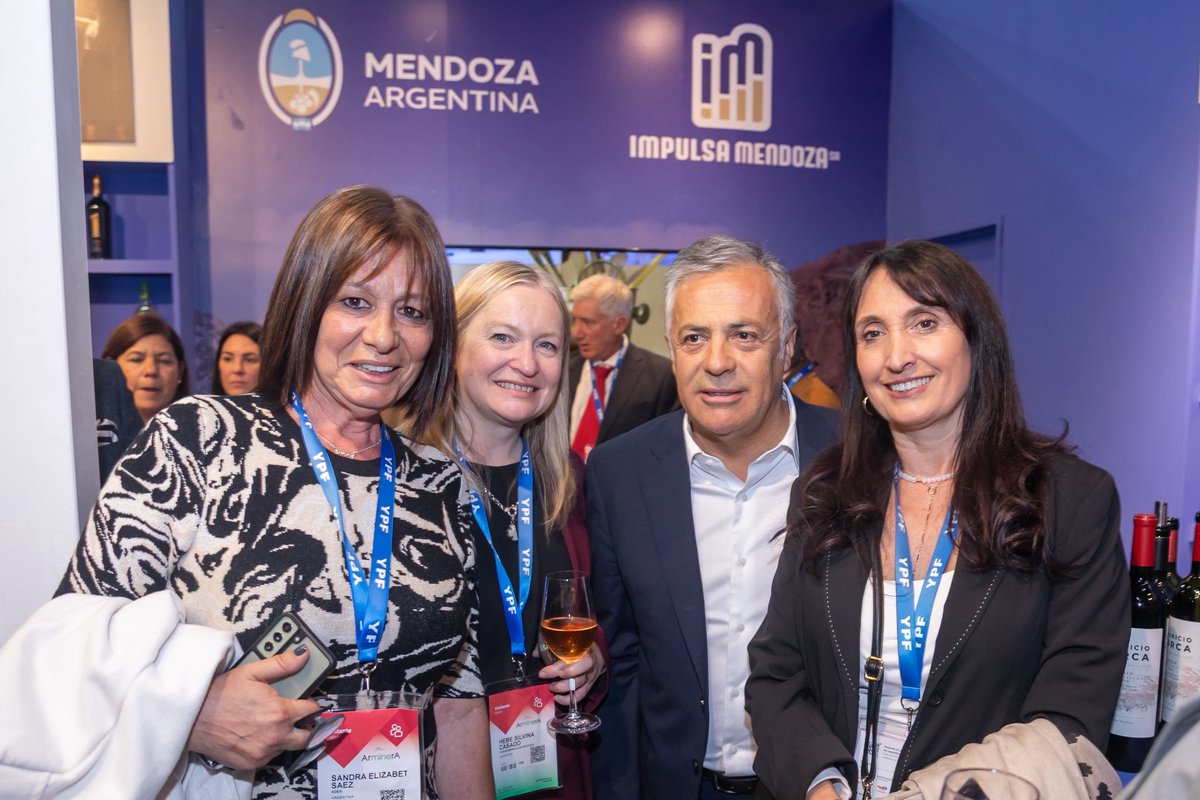 Participamos de Mendoza Mines &amp; Wines en el marco de Arminera 2025, un stand que refleja el potencial productivo de nuestra provincia y pone en valor la integración entre una industria consolidada como la vitivinicultura y una actividad con creciente proyección como la minería.