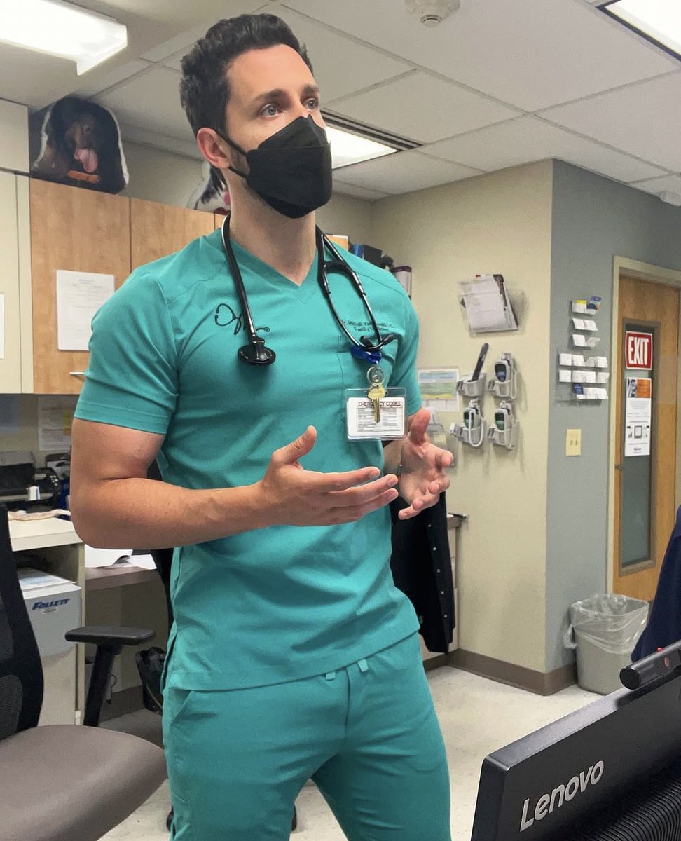 Caught doing robot or explain complex nephrotic condition to a resident⛑️🥼🩺