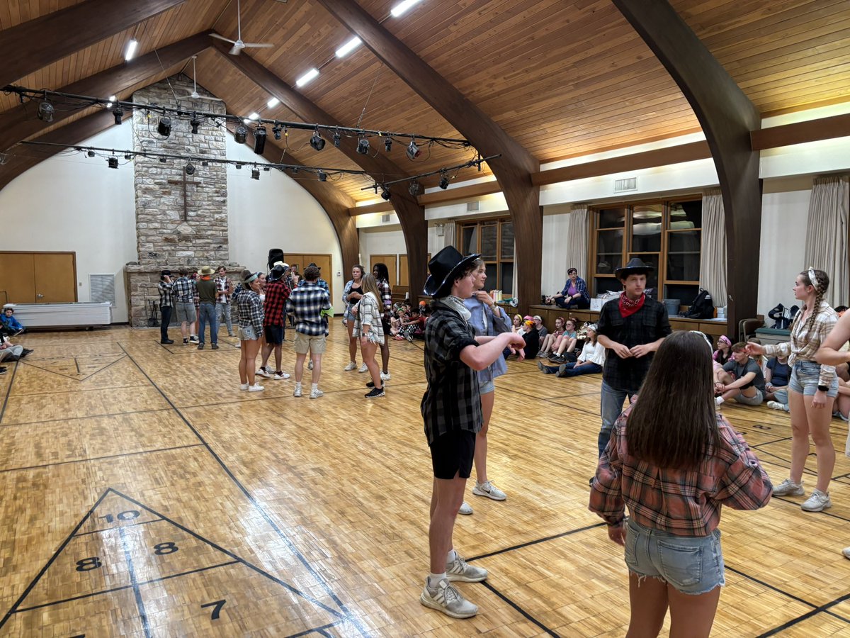 MrJohnsonOrtiz's tweet photo. Square Dance was a blast! @MrWPopejoy https://t.co/t8GVpPMwO5