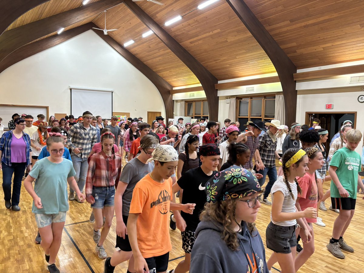 MrJohnsonOrtiz's tweet photo. Square Dance was a blast! @MrWPopejoy https://t.co/t8GVpPMwO5