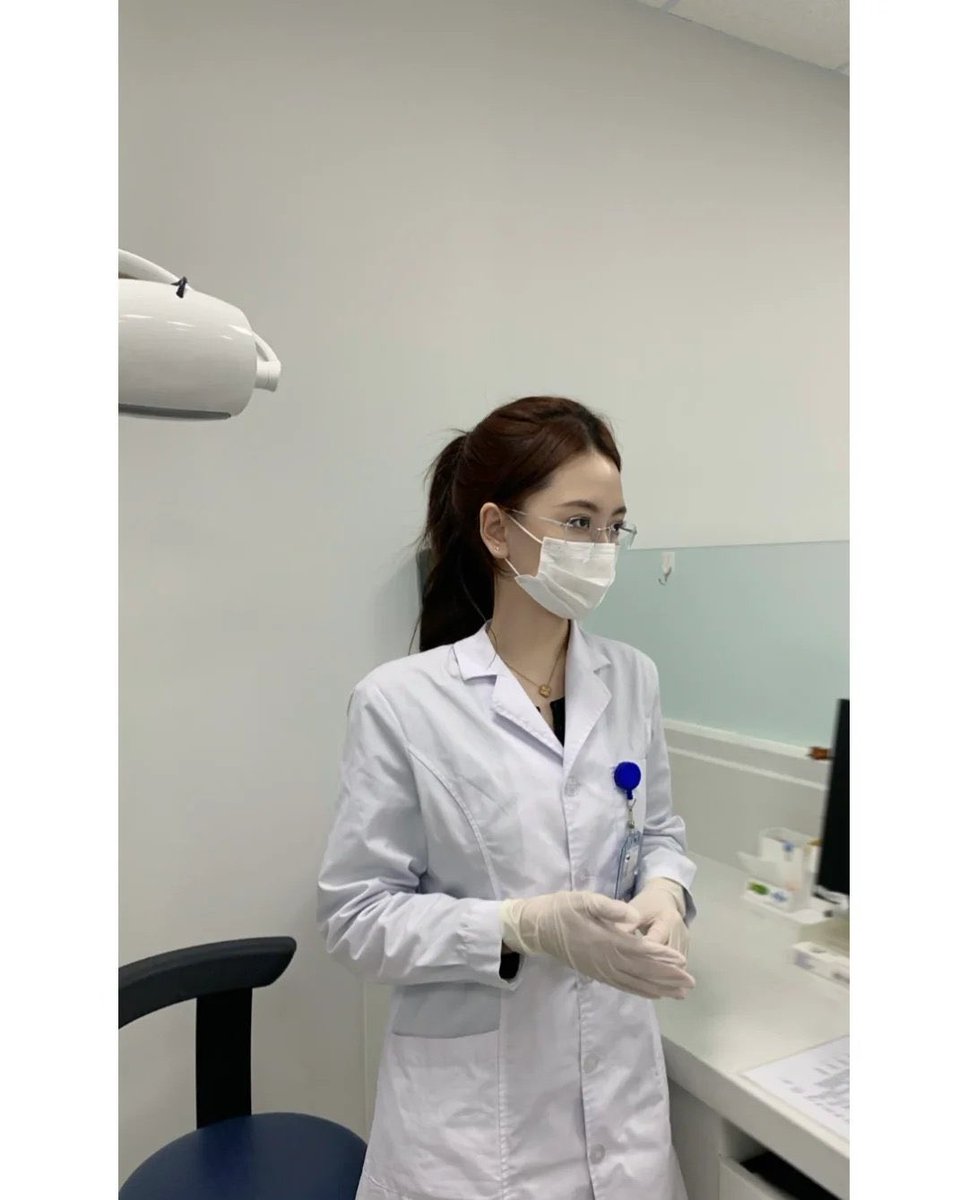 医生护士，上班不穿小内内看病 会不会有助于叔叔大爷们早点康复🤪想听听大家的意见? #反差 #露出 #医生 #文爱 #自慰 https://t.co/WbW8qsnMA6