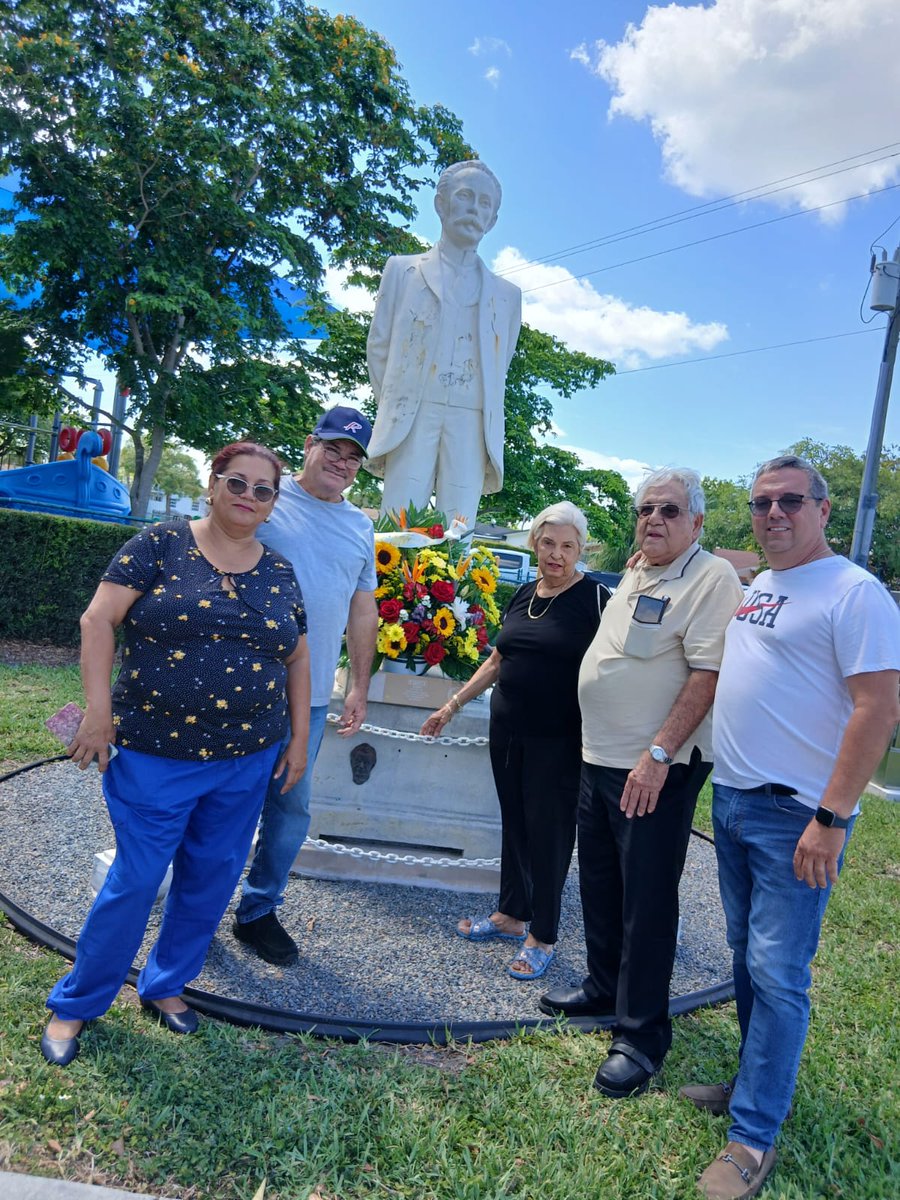 Representatives of the José Martí Cultural Association commemorated the 130th anniversary of the National Heroe´s fall in battle, recalling his deeply humanist, patriotic and anti-imperialist legacy.