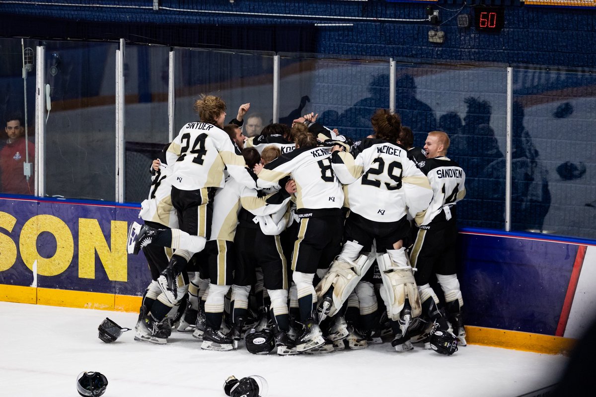 NAHL

THE BISMARCK BOBCATS ARE YOUR 2025 ROBERTSON CUP CHAMPIONS 🏆

Bismarck Bobcats > Lone Star Brahmas (4-2)

BIS: Kim, Arvedson, Lehto, Cronin
LSB: Isenbderg, Comishock