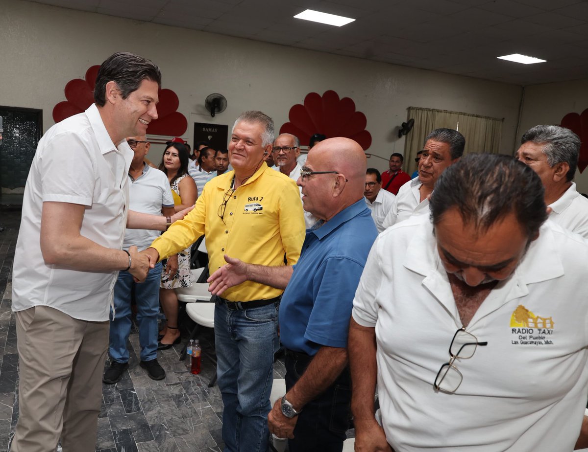 AlfonsoMtz_Mx's tweet image. 🤝 La gran importancia que tiene el Puerto de Lázaro Cárdenas, nos permitirá aprovechar las oportunidades comerciales con China e impulsar desarrollo económico de Morelia. 🇨🇳

#MoreliaBrillaMás✨