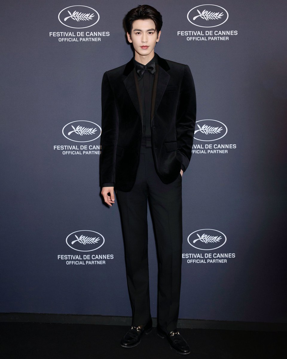 gucci_jp's tweet image. ポール・メスカル #PaulMescal とブランドアンバサダーのジャン・リンホー #ZhangLingHe が、#Gucci のカスタムメイドスーツを着用して、ケリング主催の2025年 #WomenInMotion アワードと #Cannes2025 プレジデンシャルディナーに出席。@KeringGroup