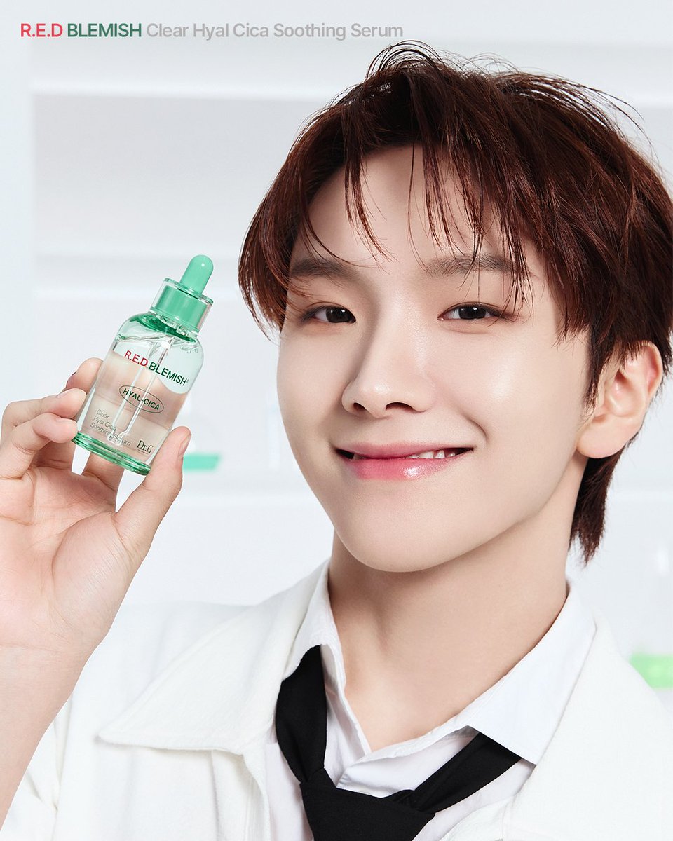 운학이 추천하는
레드 블레미쉬 클리어 히알시카 수딩 세럼💙

역대급 안무로 처음부터 끝까지 달려서
피부에 열 올라도 걱정 NO‼️

레드 블레미쉬 수딩 세럼으로
시원하게 피부 열감 낮추고
촉촉하게 수분 채워주니까!

⁺‧₊‧⁺‧₊‧⁺‧₊‧⁺‧₊‧⁺‧₊‧⁺‧₊‧⁺

5월 31일 올리브영 한정