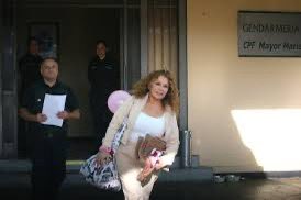 Siguen pasando las horas,ya vamos en 17.736 y no tenemos novedades  de la FISCALIA y el PODER JUDICIAL. Los integrantes de las BANDAS de HERMOSILLA y ALCALDES siguen en su gran mayoría gozando de impunidad. La justicia de clases en todo su esplendor.