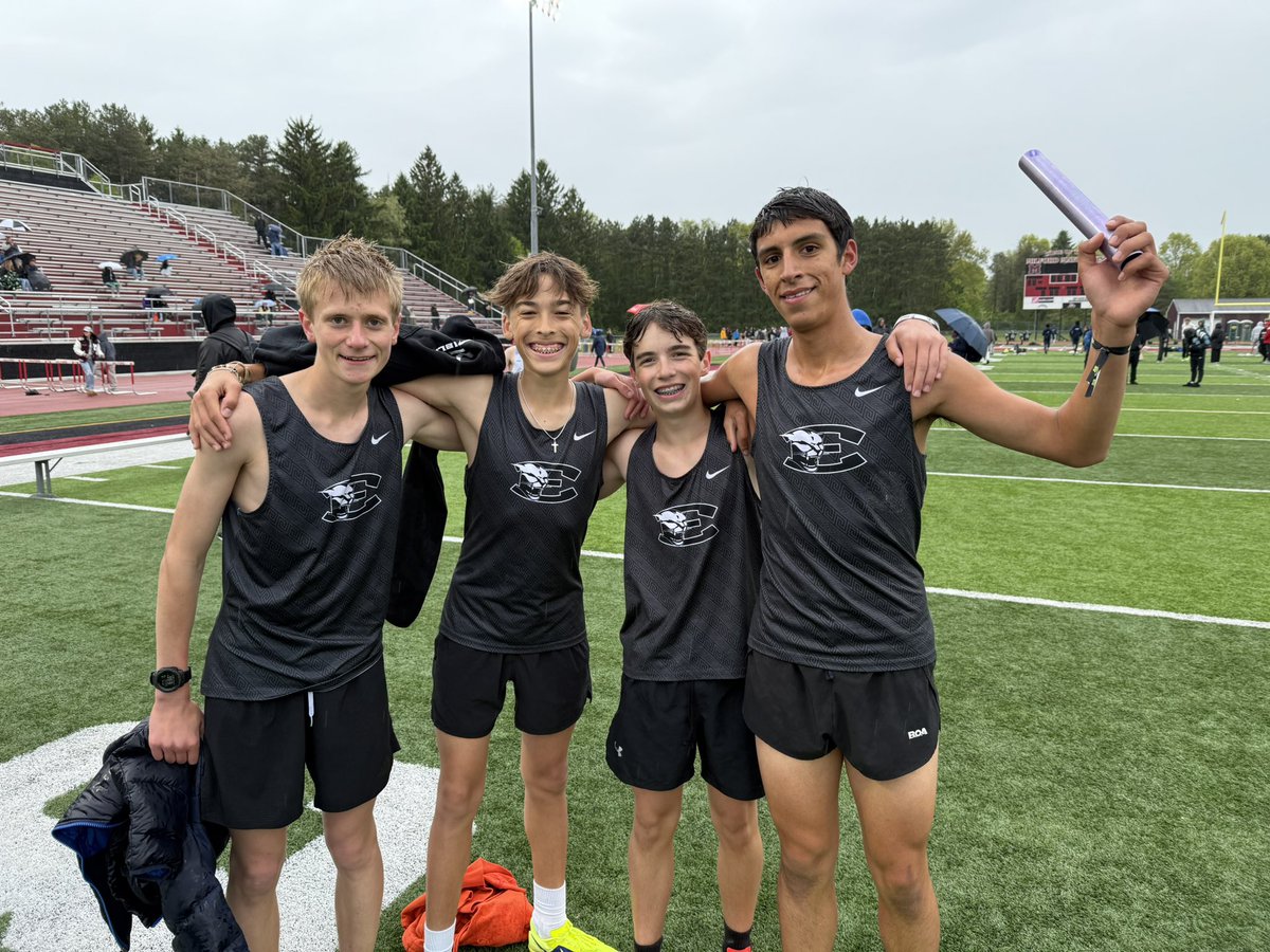 Seeded 9th, the 4x8 team of Emmett Zelma, Jack Szukatis, Aiden Quenby, and Nikhil Ball placed 5th with a freshmen class record of 9:16.1!