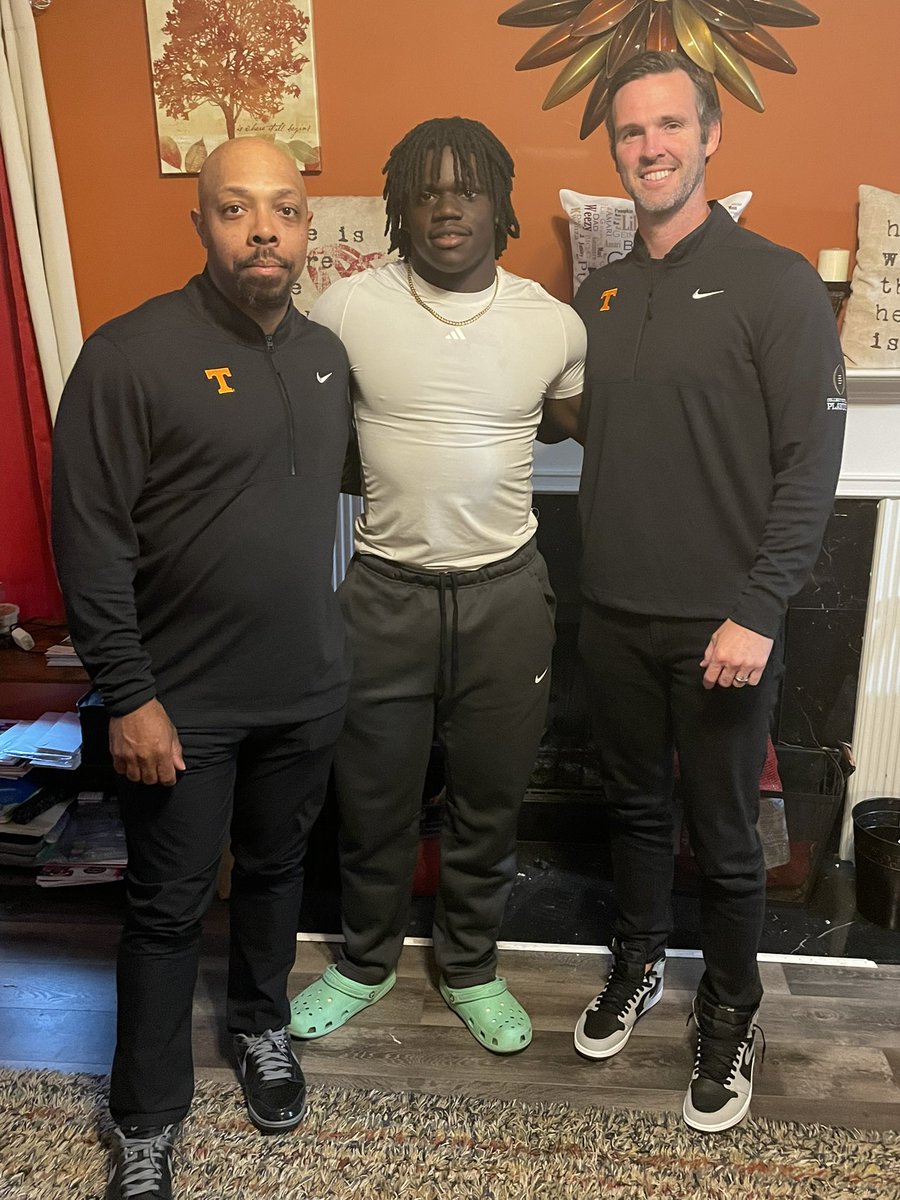 Want to thank coach <a href="/DeRailSims/">De'Rail Sims</a> for coming to see me!