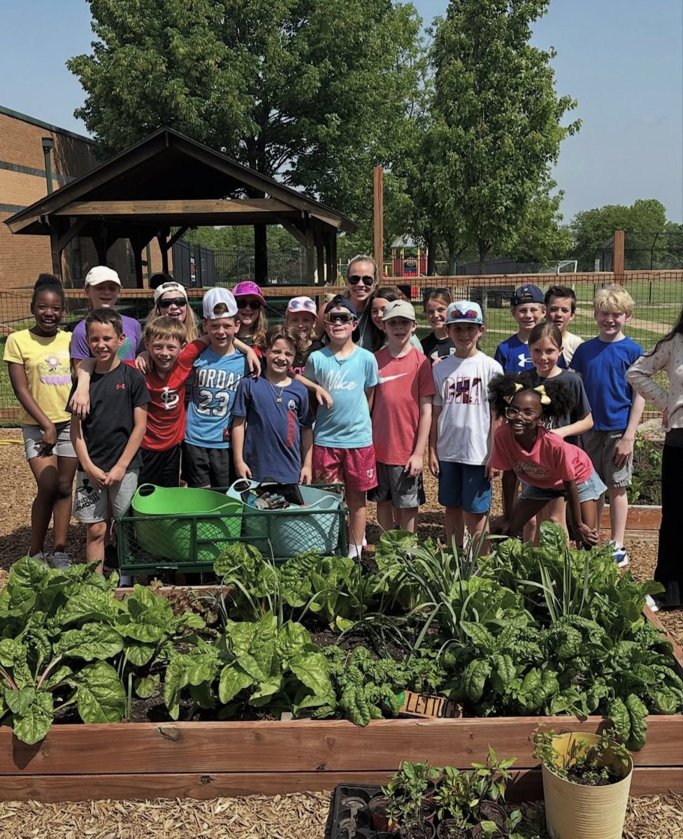 Kaitlyn Flora tweet media