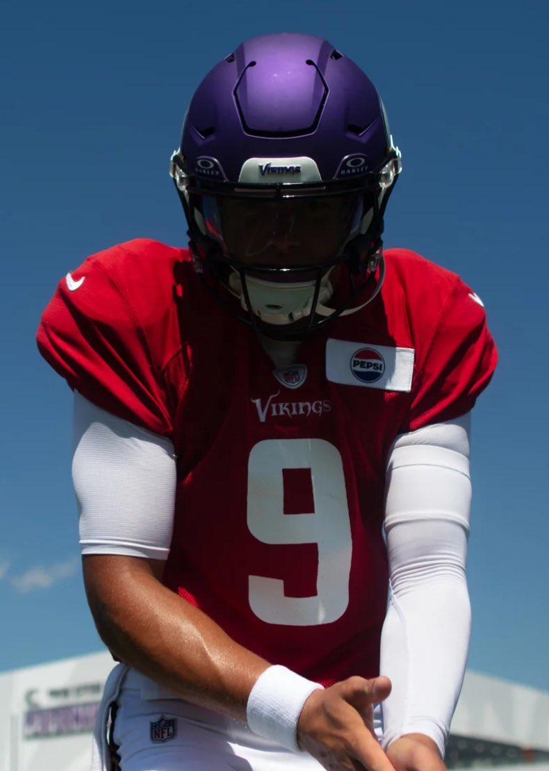 Let’s get out of the way now…

If you are a JJ McCarthy believer, RT this post. We need to see the real day one supporters 👀 

#SKOL
