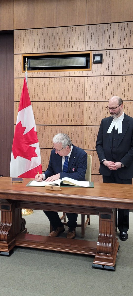MelArnoldMP's tweet image. It was an honour to be officially sworn in for my fourth term today. It was great to have my dedicated Ottawa staff standing with me, as they have been there for me for over nine years now. #cdnpoli Thank you #kamloopsshuswapcentralrockies for the honour to serve.