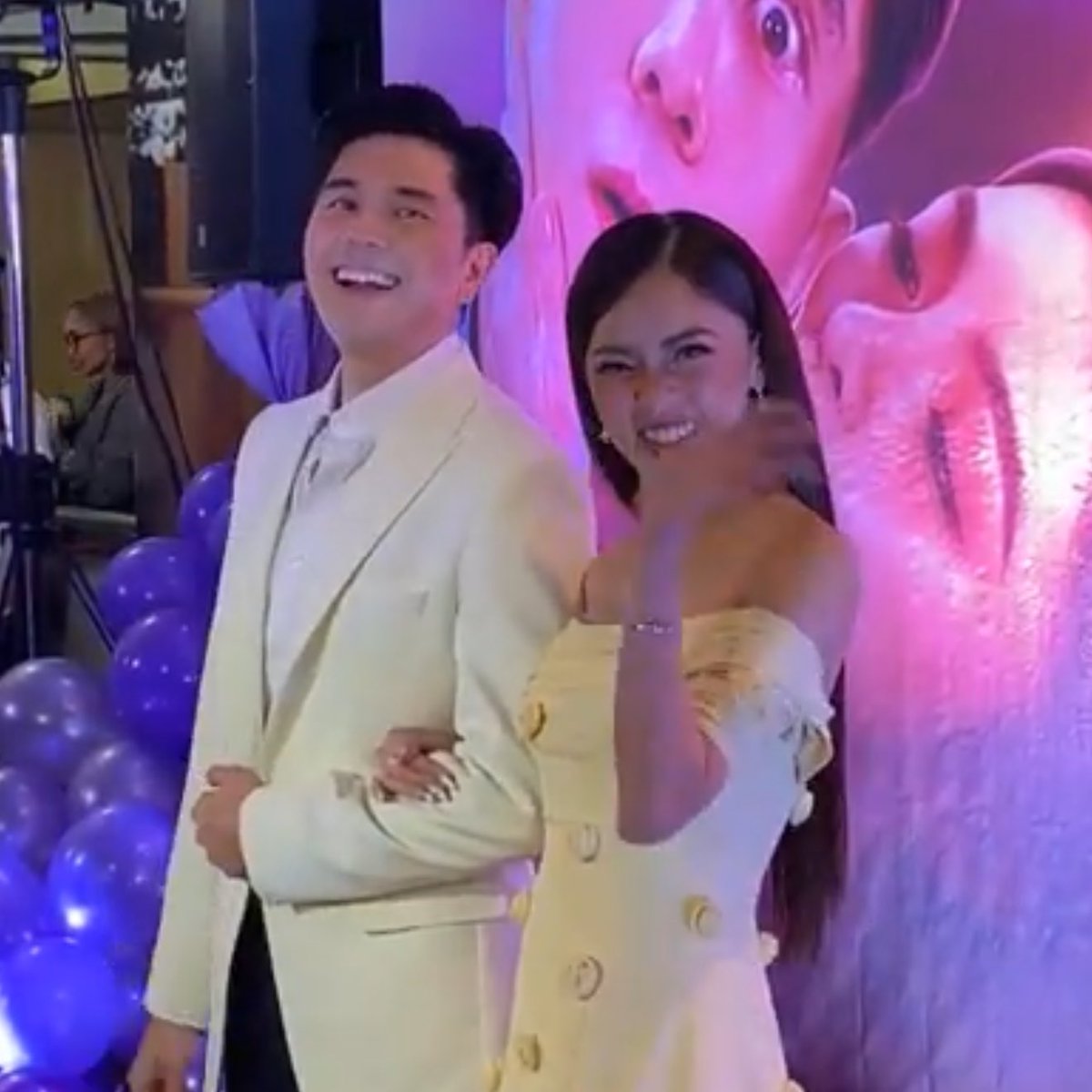 heidi14344's tweet image. Keep moving forward and Believe in yourself.. 

WeBELIEVEin KIMPAU 

#KimPauNewSeryeSoon 
#KimPau #PauloAvelino #KimChiu