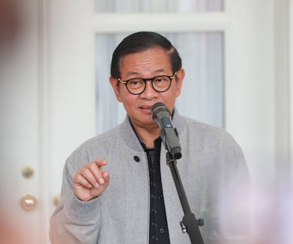 Jhon Sitorus (@jhonsitorus_19) on Twitter photo Barak Militer vs Perpustakaan, mana lebih baik?
Kang <a href="/DediMulyadi71/">Kang Dedi Mulyadi</a> mengirim anak-anak nakal ke barak militer, Mas <a href="/pramonoanung/">Pramono Anung (IG : @pramonoanungw)</a> membuka perpustakaan hingga larut malam
Dua-duanya bagus, sama-sama memberi dampak positif, tapi dua-duanya tak layak dibandingkan. Tujuan, motif dan Barak Militer vs Perpustakaan, mana lebih baik?
Kang <a href="/DediMulyadi71/">Kang Dedi Mulyadi</a> mengirim anak-anak nakal ke barak militer, Mas <a href="/pramonoanung/">Pramono Anung (IG : @pramonoanungw)</a> membuka perpustakaan hingga larut malam
Dua-duanya bagus, sama-sama memberi dampak positif, tapi dua-duanya tak layak dibandingkan. Tujuan, motif dan