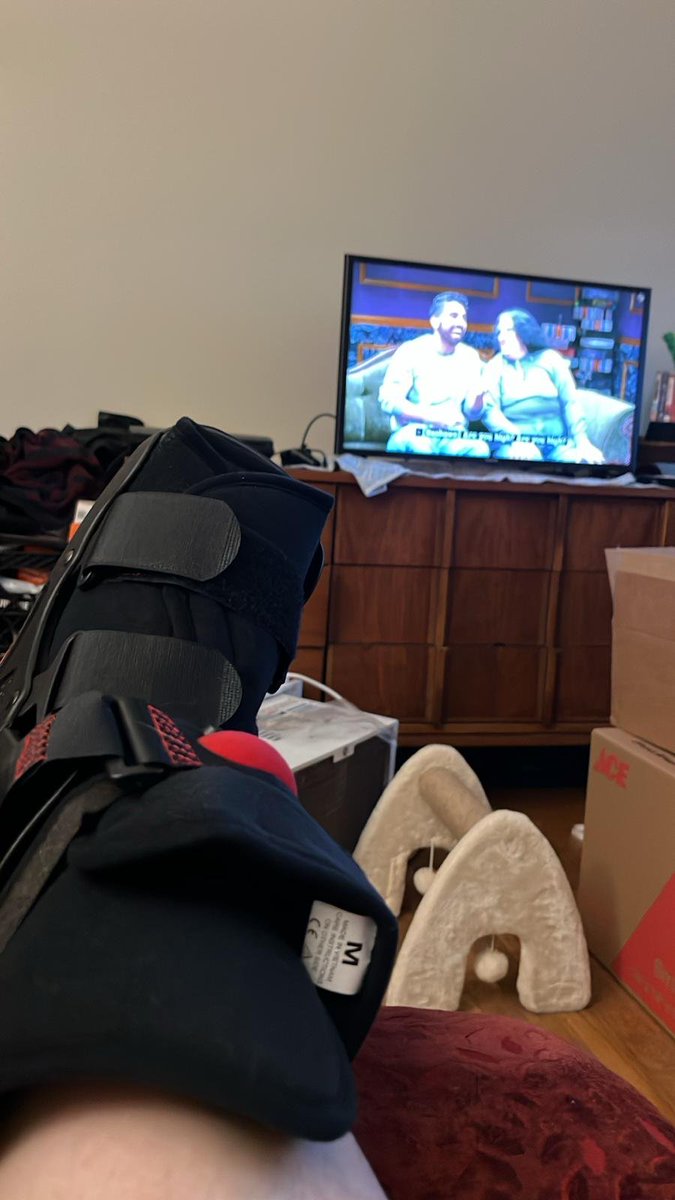 I got my very first extremity injury today! Behold, a boot!