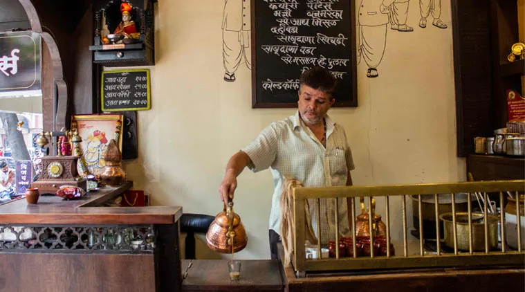Dipping into Pune’s 'amruttulya' tea-drinking culture 

(अमृततुल्य : comparable with 'amrut') #InternationalTeaDay 

indianexpress.com/article/lifest… 

"The story of amruttulyas that pop casually across #Pune’s aged streets traces its roots to the 1880s, in Narta village in Rajasthan."