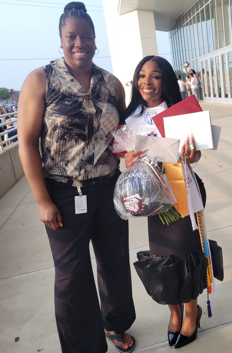 Class of '25 over and out!! #LadyBulldogFAMILY