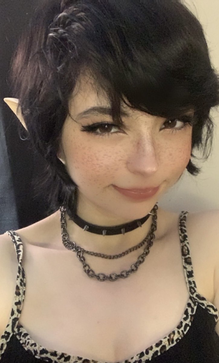 lizzyluelu's tweet photo. Elf femboi 🧝‍♀️🎀 https://t.co/IHvnfK9yR3