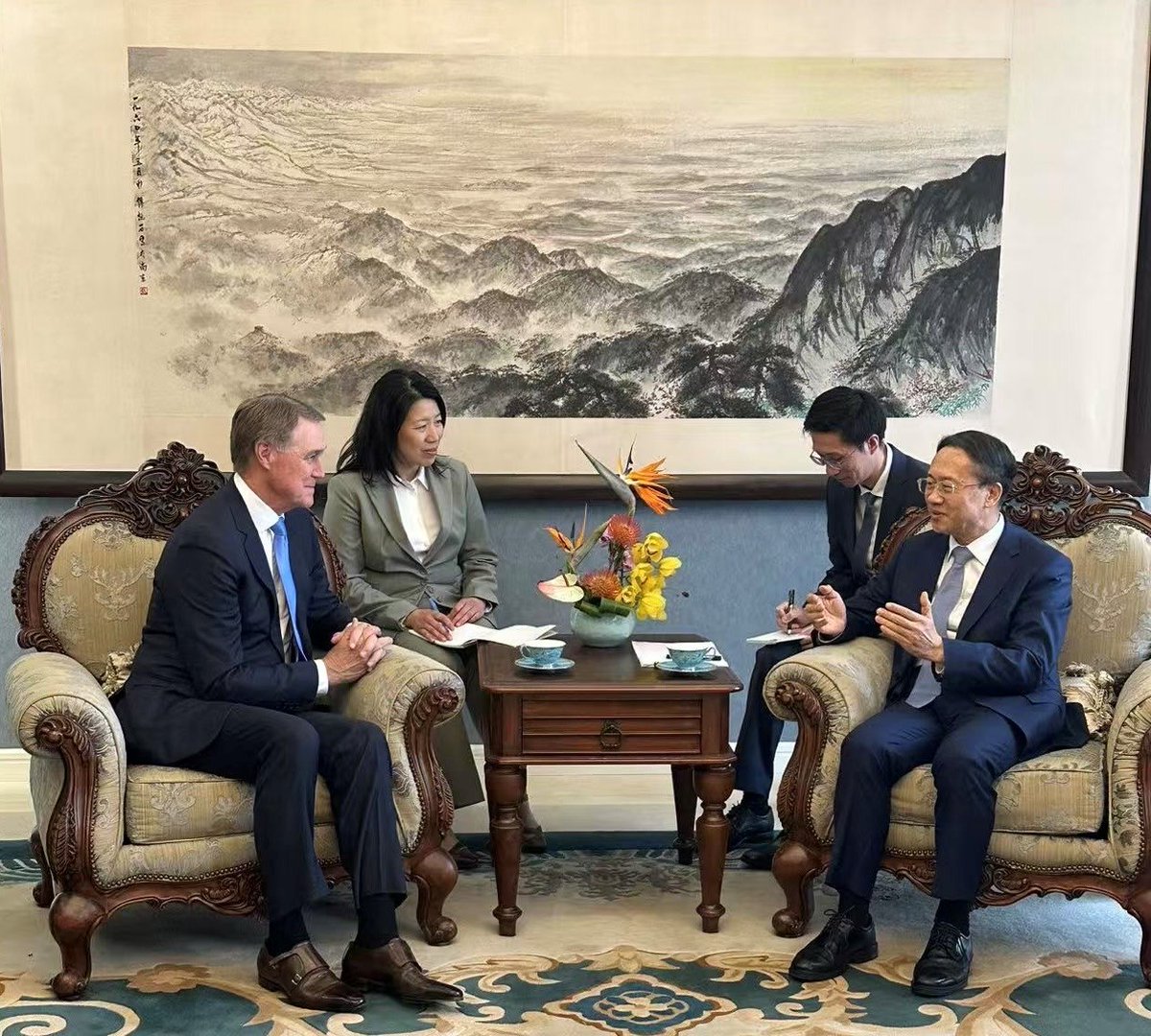 In my first meeting with Executive Vice Foreign Minister Ma Zhaoxu, I shared President Trump’s priorities for the  🇺🇸-🇨🇳relationship.  I look forward to working with the Ministry and 🇨🇳 counterparts to achieve concrete outcomes for the American people.