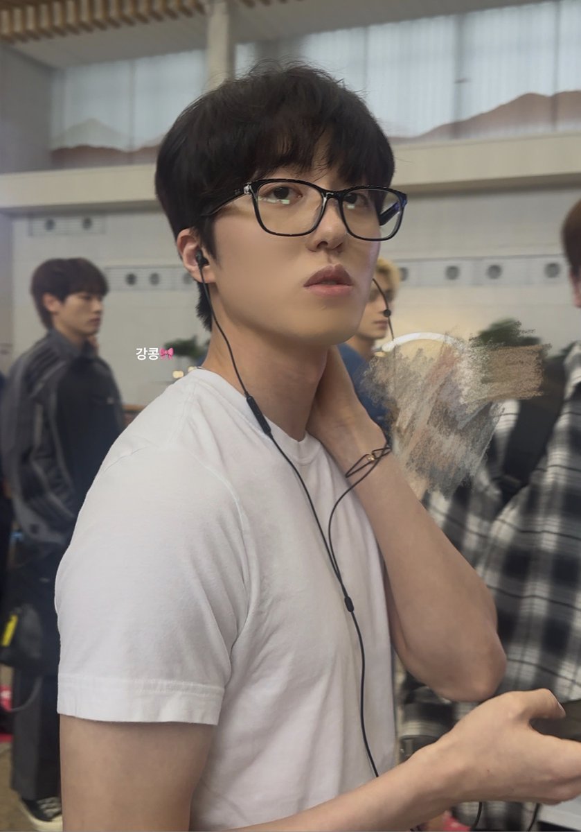 congchani's tweet photo. 이케맨 .. 🌀 #찬희 https://t.co/NyyKzgkJYF