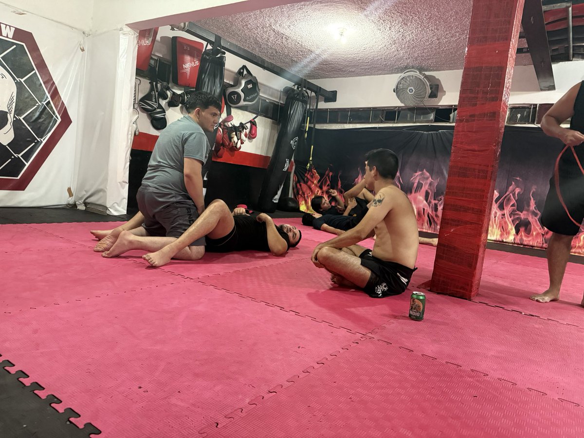 AnomiaMichael's tweet image. Muchas gracias profe hoy regresamos a entrenar #Vcrew