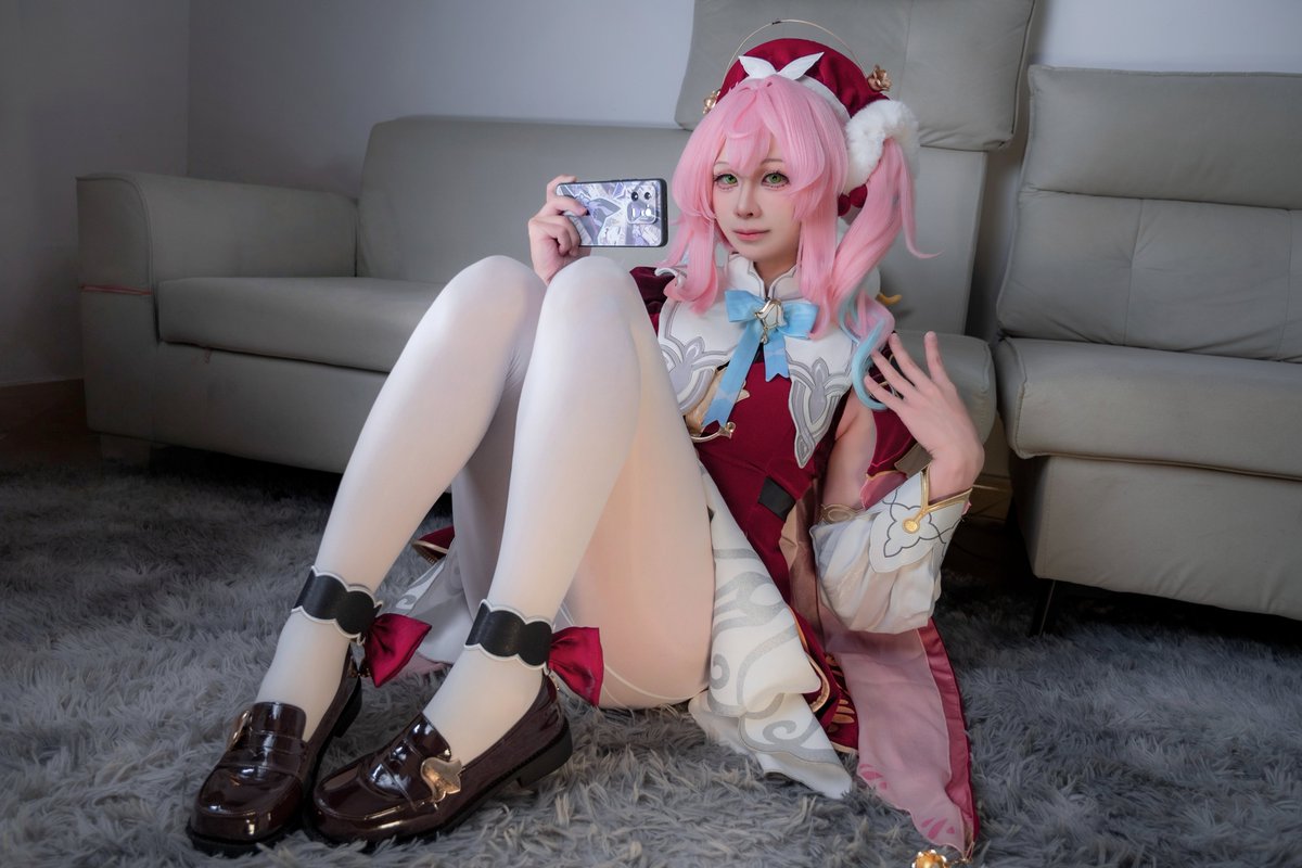 《我以为减速带呢》《有什么事和米哈游说吧》《我们都在用力的活着》