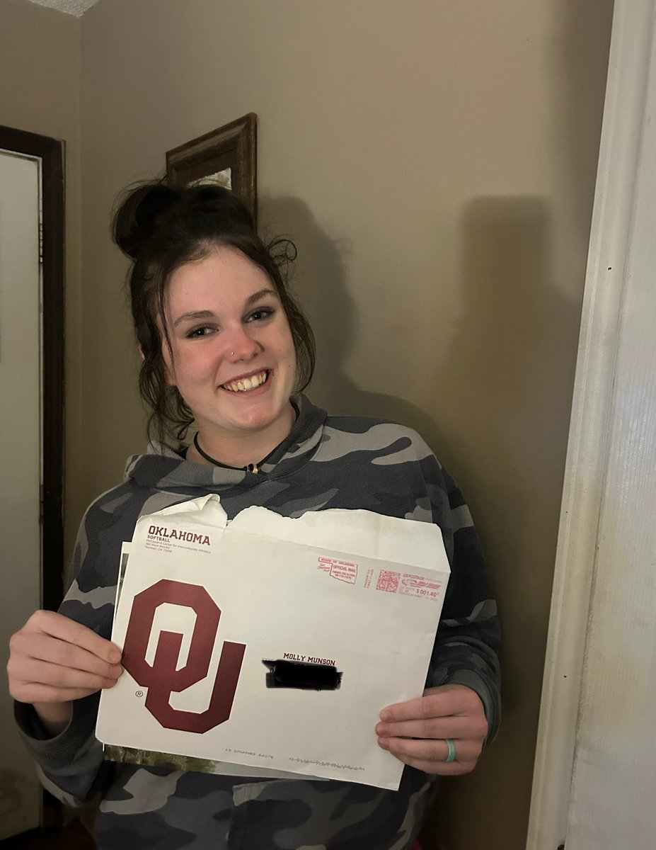 Molly Munson (@mollymunson_18) on Twitter photo Gotta love more awesome mail from <a href="/OU_Softball/">Oklahoma Softball</a> after practice!!!Congratulations on winning your regional this weekend and good luck at supers against Alabama! Hope to see you this summer!!#ChampionshipMindset #BoomerSooner <a href="/GassoPatty/">Patty Gasso</a> <a href="/jtgasso/">JT Gasso</a> <a href="/fale_steele/">Falepolima Steele</a> <a href="/coachjro/">Jennifer Rocha</a> Gotta love more awesome mail from <a href="/OU_Softball/">Oklahoma Softball</a> after practice!!!Congratulations on winning your regional this weekend and good luck at supers against Alabama! Hope to see you this summer!!#ChampionshipMindset #BoomerSooner <a href="/GassoPatty/">Patty Gasso</a> <a href="/jtgasso/">JT Gasso</a> <a href="/fale_steele/">Falepolima Steele</a> <a href="/coachjro/">Jennifer Rocha</a>