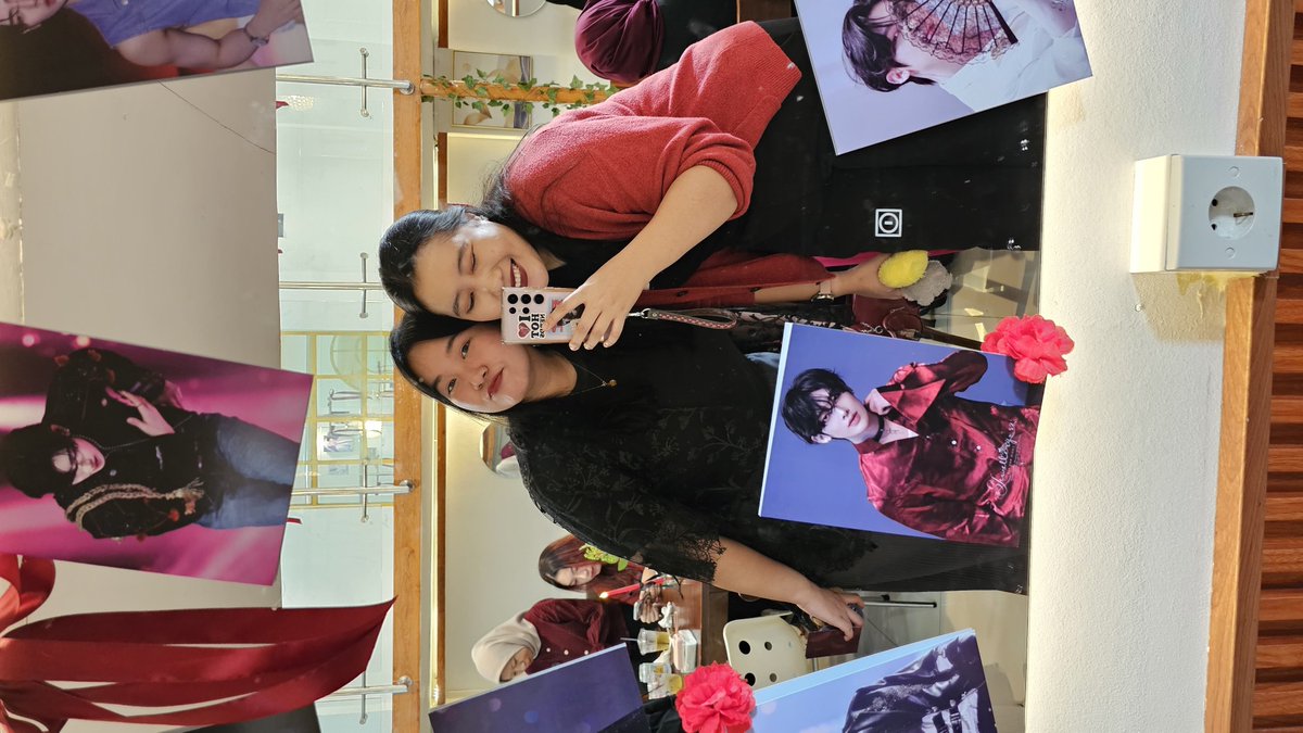 terima kasih kepada <a href="/GalerieDeShen/">Shen Ricky Birthday Event</a> telah menyelenggarakan perayaan ulang tahun dek icy yang penuh kesan… sampai dapat doorprize full supply produk <a href="/itsomgbeauty/">OMG</a> 😎 semoga next eventnya beneran disponsorin oleh OMG

yts. <a href="/geonwoodz/">woody</a> terima kasih sudah menemani orang nyasar ini ❤️