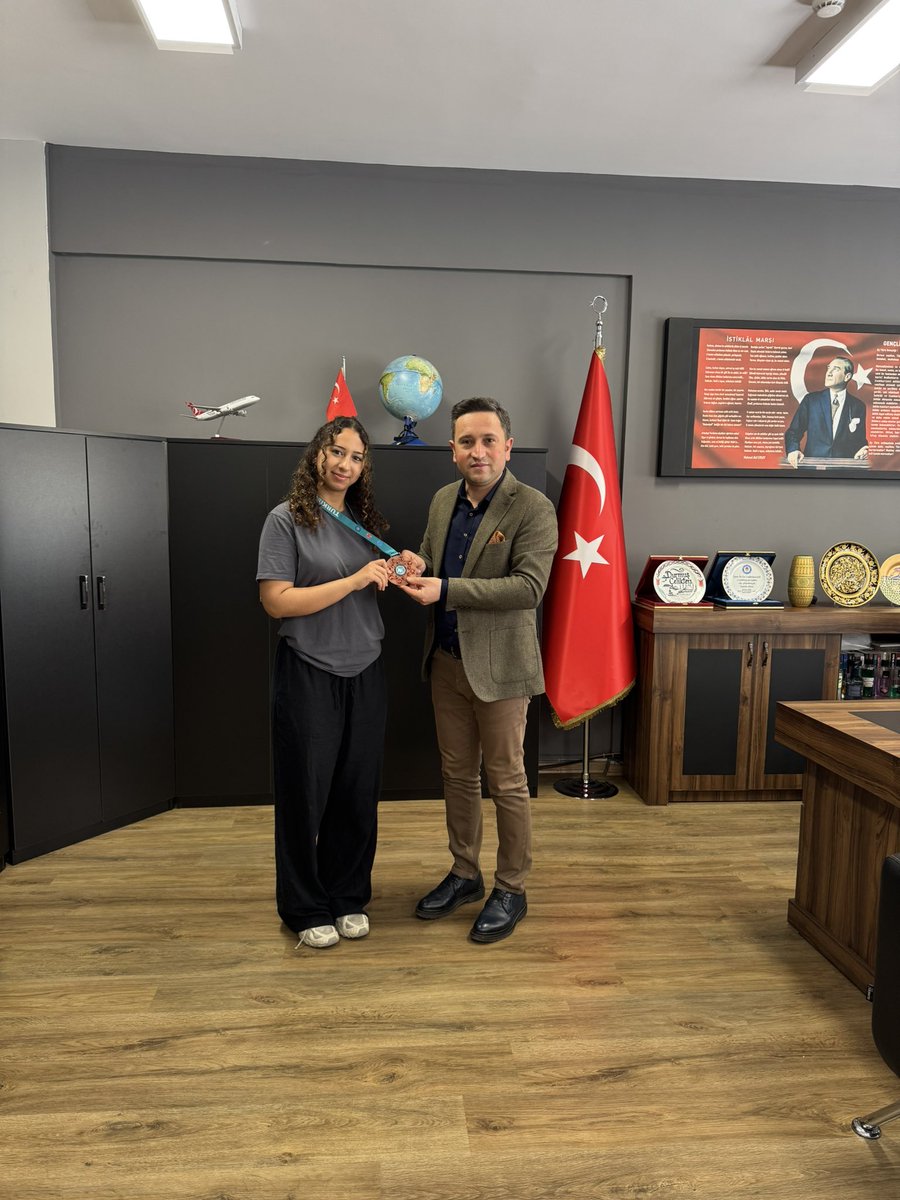 🥉 Antalya’da düzenlenen Dünya Kick Boks Kupası’nda sporcumuz M.İrem Doğan, gençler Light Contact kategorisinde dünya 3.sü oldu! 🇹🇷
📣 Müdürümüz Durmuş Çelikten:
“Üçüncülük büyük bir başarı. Seninle gurur duyuyoruz. Yüreğine sağlık!”

<a href="/istanbulilmem/">İstanbul İl Millî Eğitim Müdürlüğü</a> @BahcelievlerMEM <a href="/muradserif/">Murat Karabulut</a>