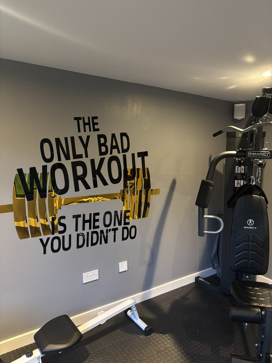 KWhetnall's tweet photo. 04:30 home gym session in progress 💪🏋️ https://t.co/MyT3m8Klgg