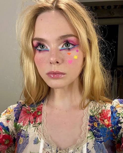 🎬 It's official Elle Fanning will be playing young Effie Trinket in Hunger Games: Sunrise on the Reaping 🕊️🐍 @thehunger