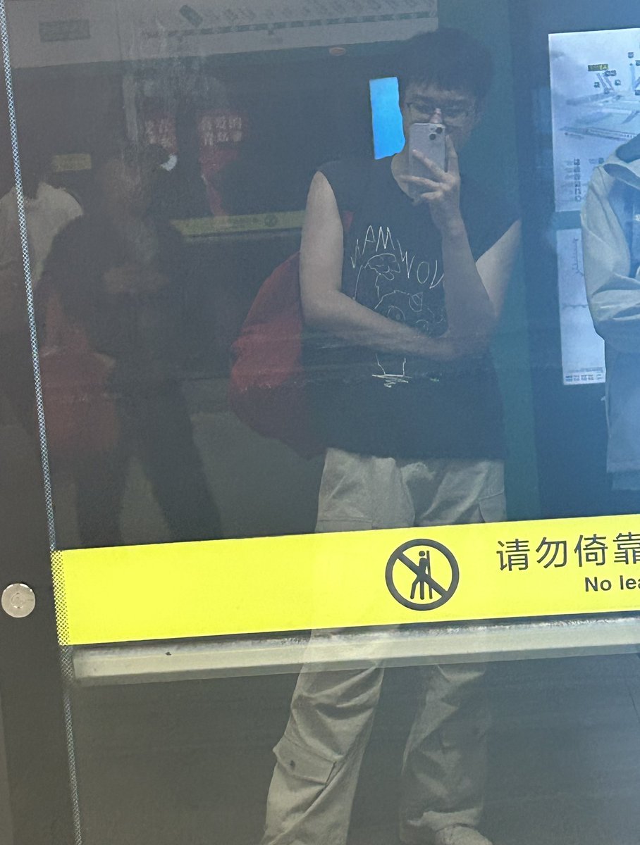 来点ee找我聊天啊哈哈哈哈