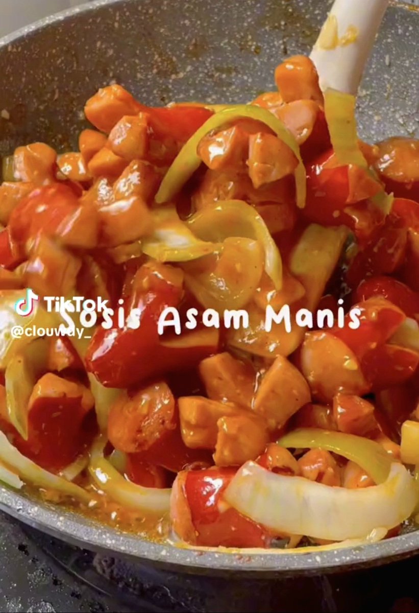 chocobubub's tweet photo. Di kulkas cuma ada sosis? Coba bikin macam" masakan aja, ini dia beberapa ide masakan dari sosis https://t.co/i7qk24akeo