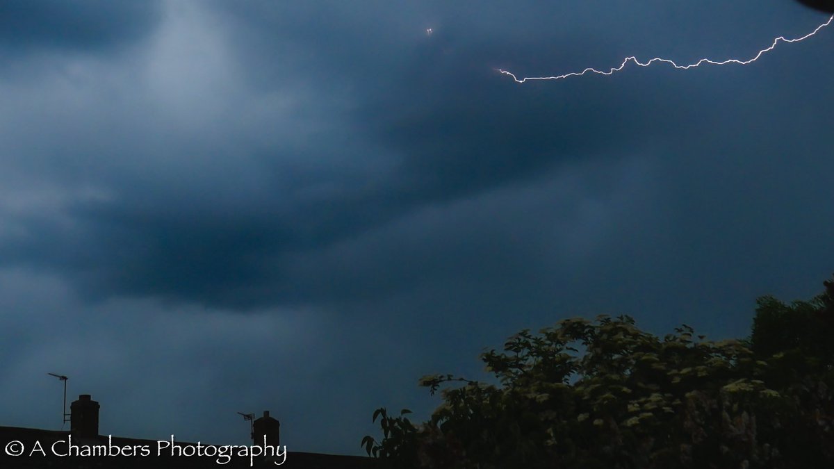 AlexChambers666's tweet photo. @BBCBreakfast Lightning from Meole Brace in Shrewsbury last night https://t.co/DErv3KSHXC
