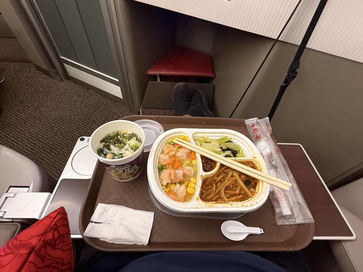 JusssTony's tweet image. I don’t think we’ll squeeze anything more out of this journey, whilst acceleration is good there are frequent stops which also have an impact on the speed. 

Tops today 306kph

#FastTrains 
#ChinaRail