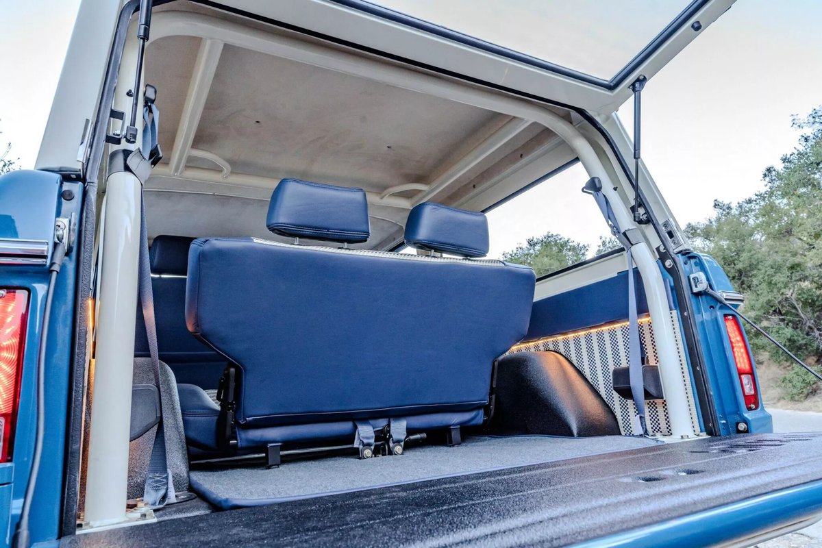 Electric Ford Bronco (restomod)

400-volt electrical architecture
105 kWh battery pack
2 motors, over 500 hp, AWD
0-60 mph in 4.5s

Brembo brakes
adjustable Reiger suspension
Currie axles
locking front differential

only 10 units, $449,000~