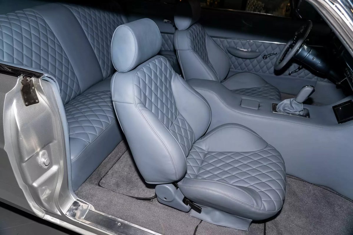 1965 Ford Galaxie 500 (auction)

5L ICE V8 (custom built for car)
6-speed automatic, RWD

new
-suspension arms
-high-persormance Wilwood brakes
-Holley electric fuel pump
-RideTech air ride system

estimated price $175,000 - $200,000